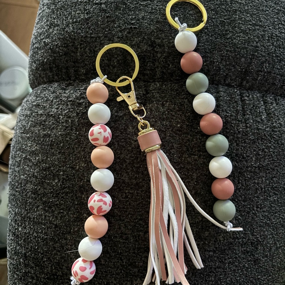 Beautiful Key Chain - Picture 3 of 3